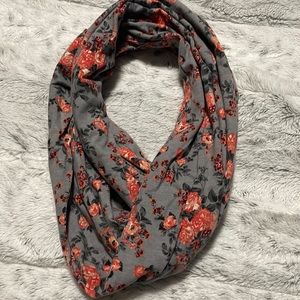 Infinity scarf